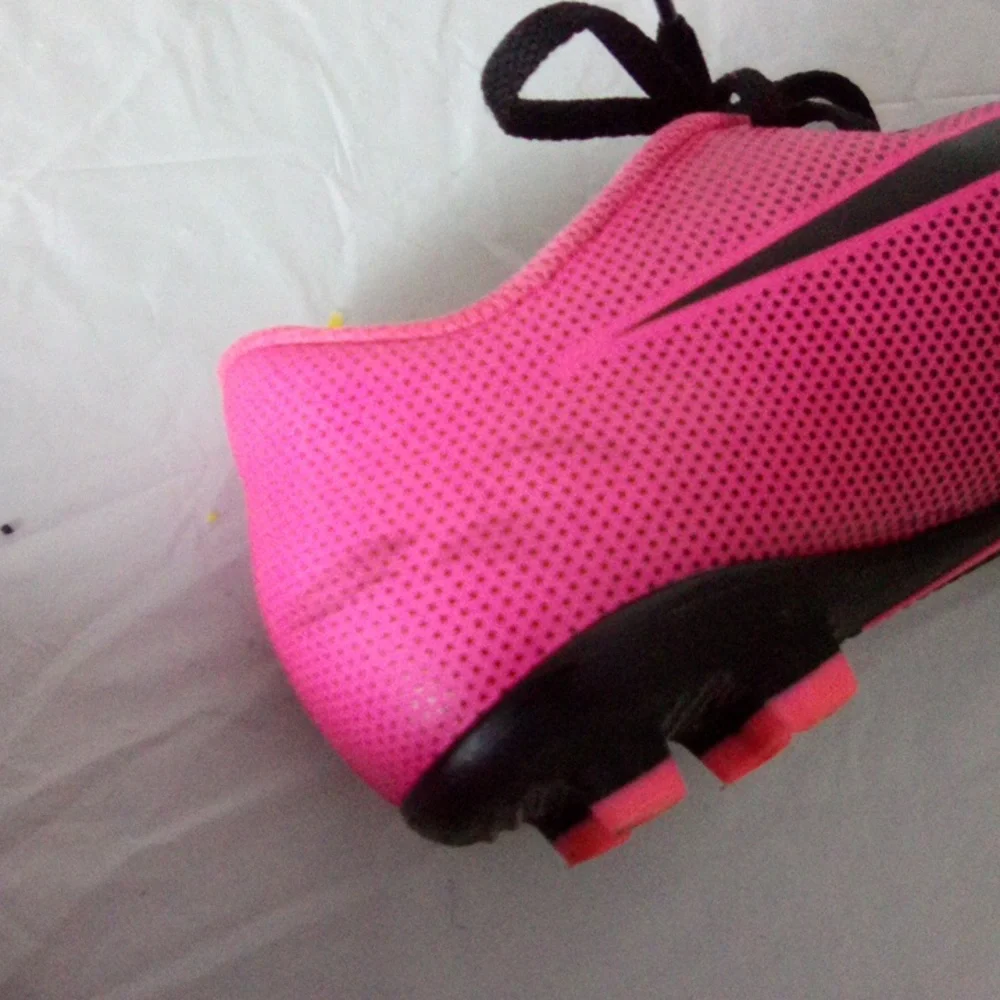 Nike Kids Pink and Black Sneakers Size 5 Y Is A Little Stain In One Shoes Pictur